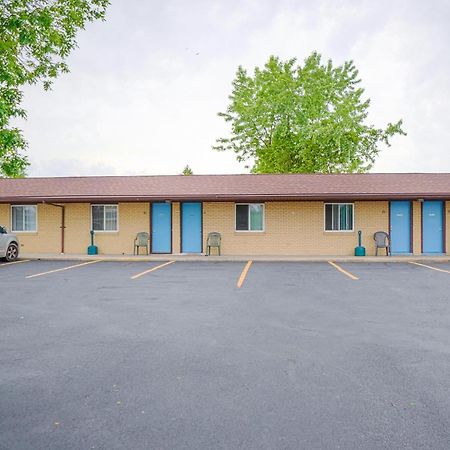 Bay Motel By Oyo Bay City Exterior photo