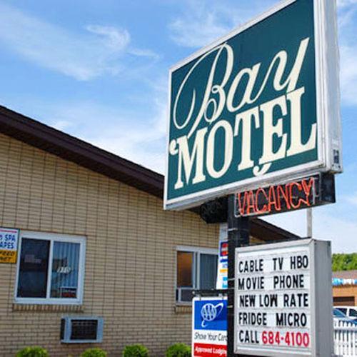 Bay Motel By Oyo Bay City Exterior photo
